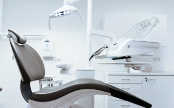 Expatrié à Paris – Comprendre le système des Soins dentaires Français Dentiste clinique Paris